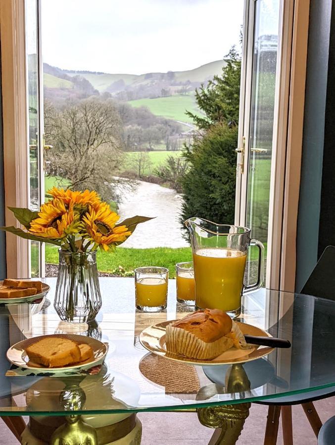 Aberhiriath Hall - The Old Georgian Manor House By The River Dyfi Cemmaes ภายนอก รูปภาพ